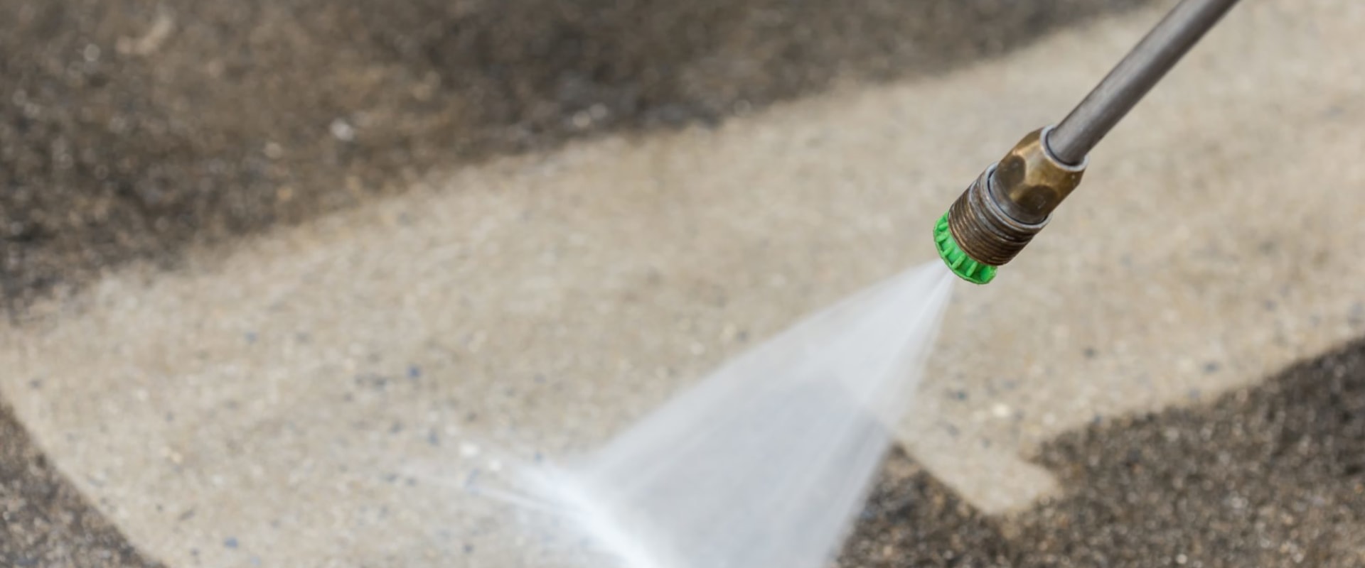 Which Nozzle is the Best Choice for Power Washing Your Deck?