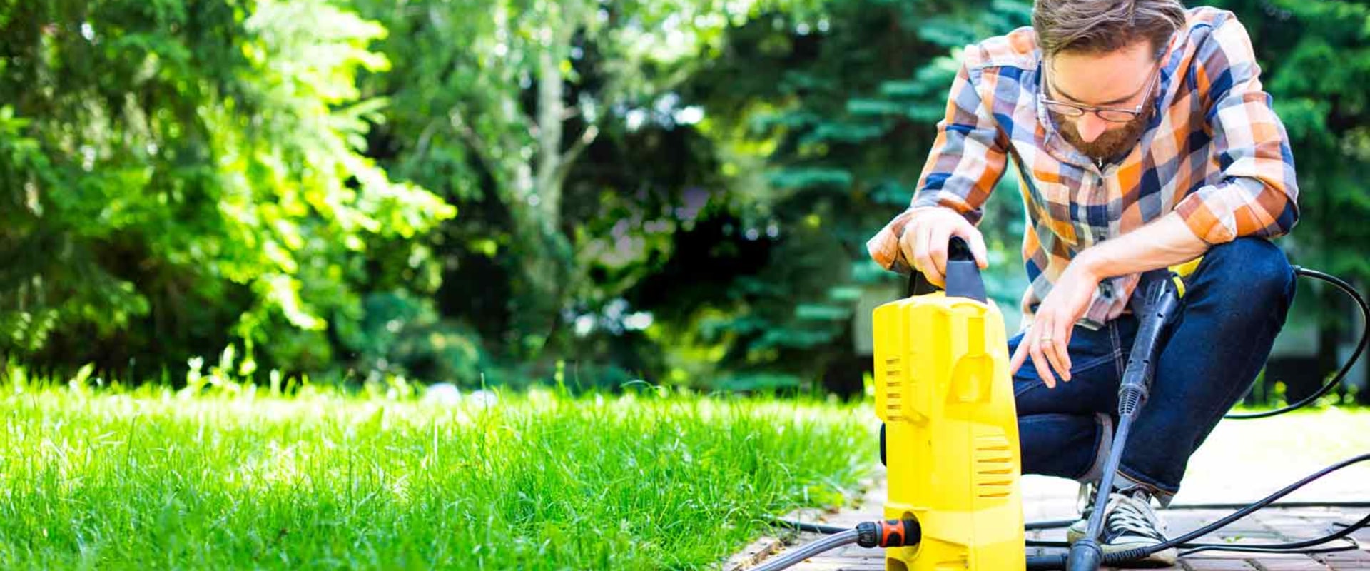 What are the disadvantages of a pressure washer?