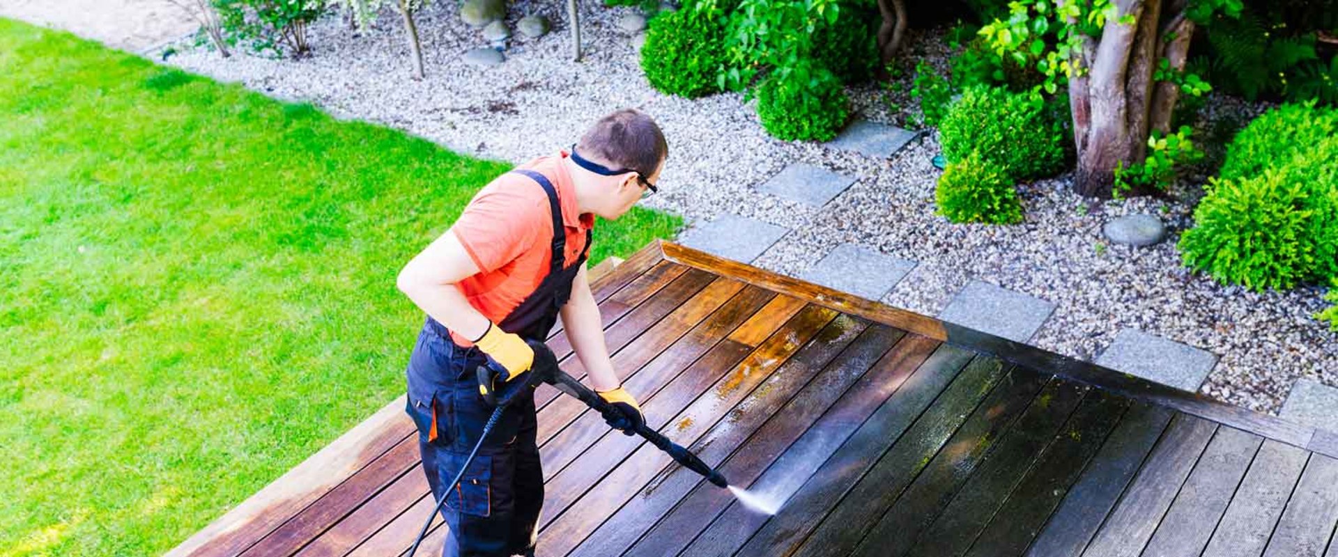 Is 2000 psi enough to clean deck?