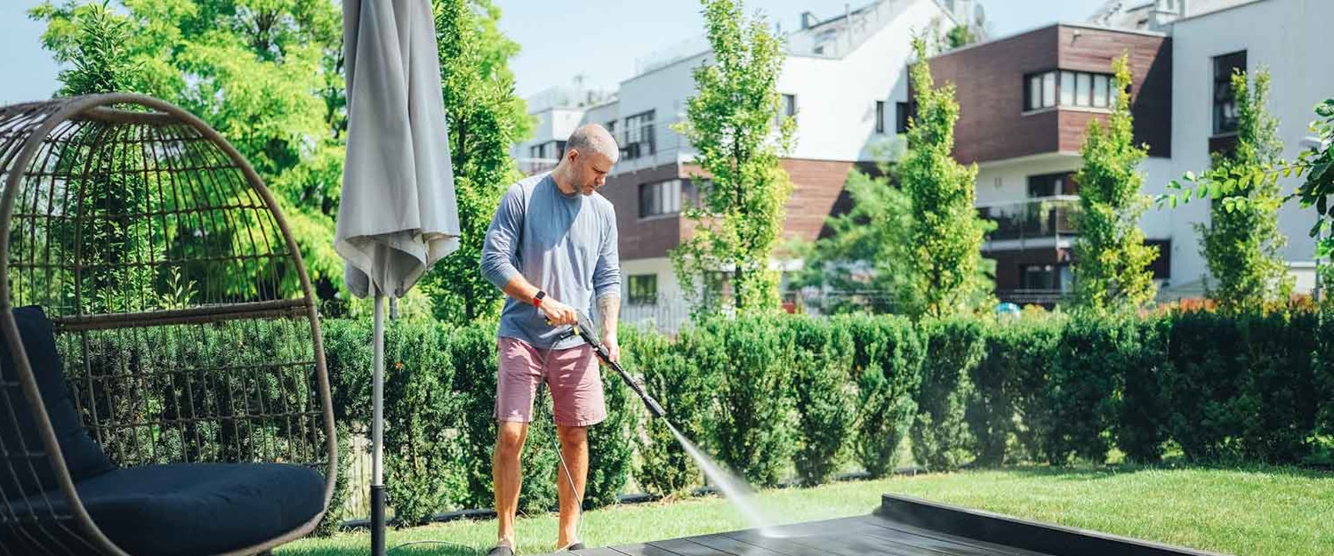 Which power washer is better gas or electric?